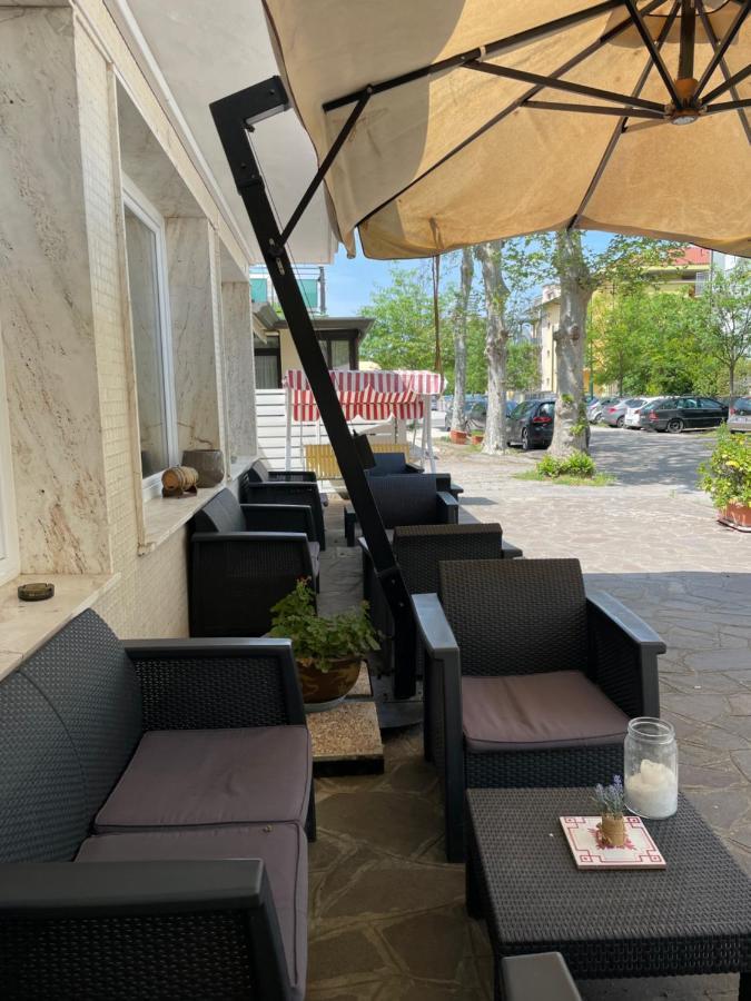 Hotel Aloha Cesenatico Buitenkant foto