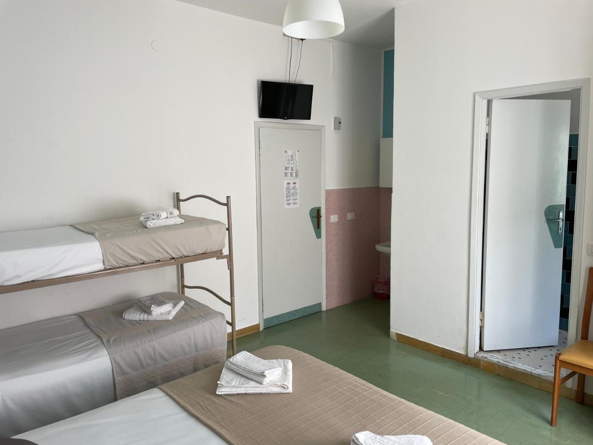 Hotel Aloha Cesenatico Buitenkant foto