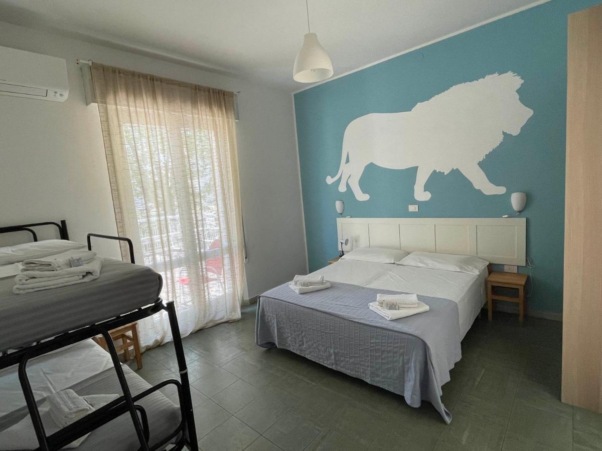 Hotel Aloha Cesenatico Buitenkant foto