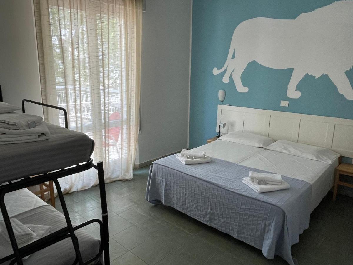 Hotel Aloha Cesenatico Buitenkant foto