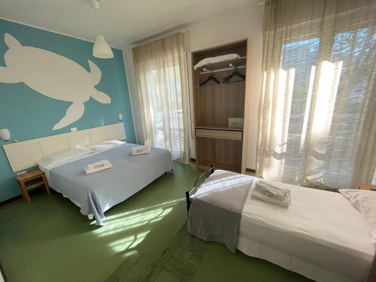 Hotel Aloha Cesenatico Buitenkant foto